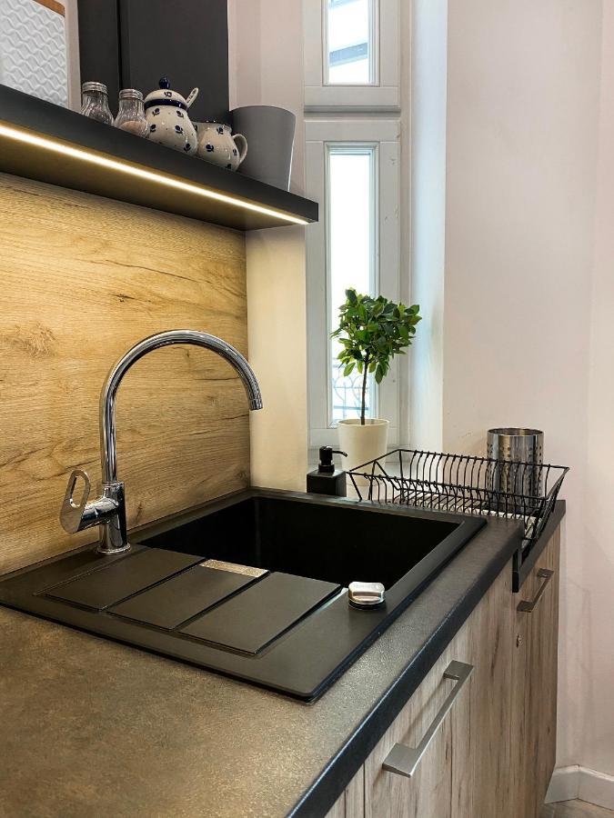 Beautiful Studio For Couples With Air Conditioning - Old Town & Main Station คราคูฟ ภายนอก รูปภาพ